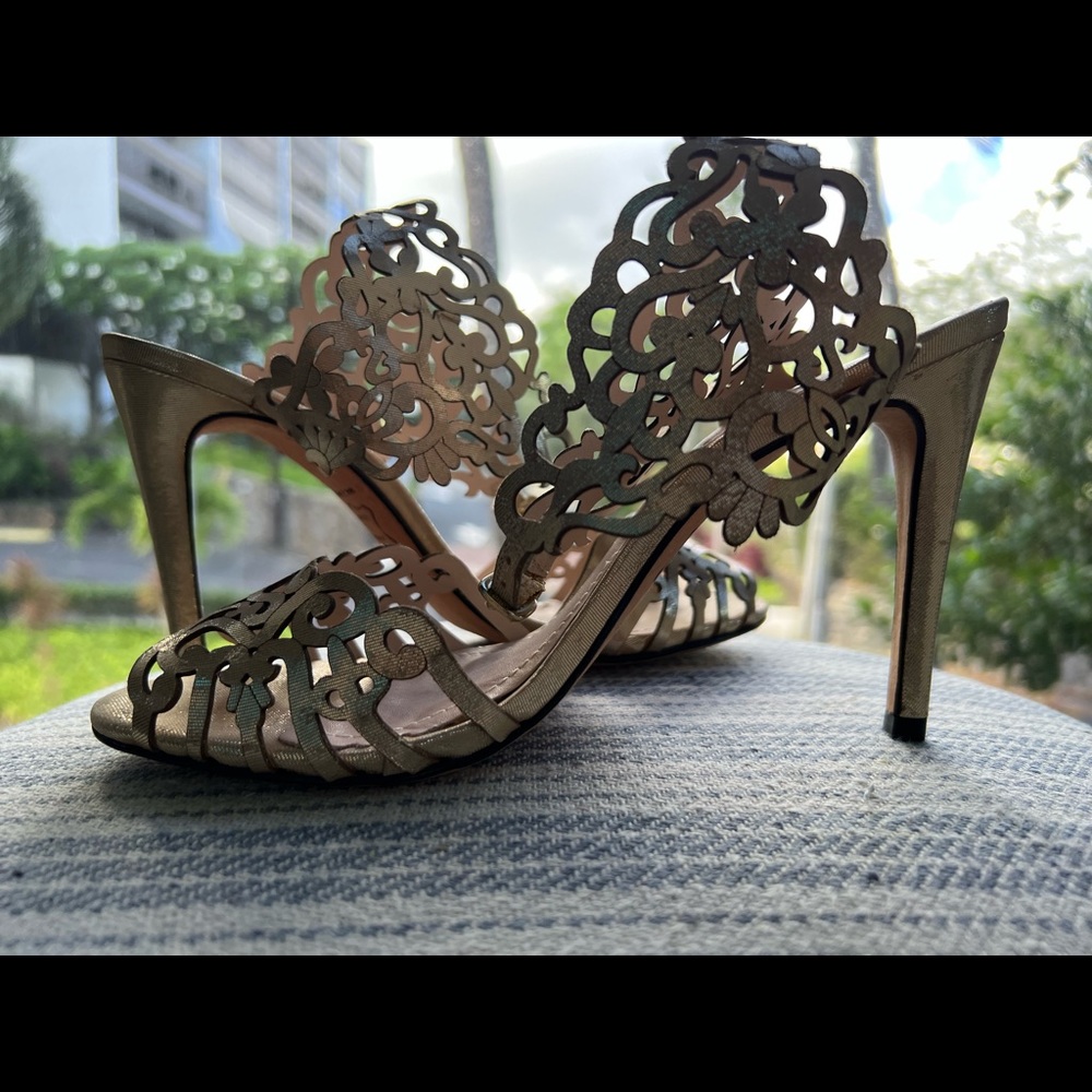 Klub Nico Laser Cut Sandals Size 7
